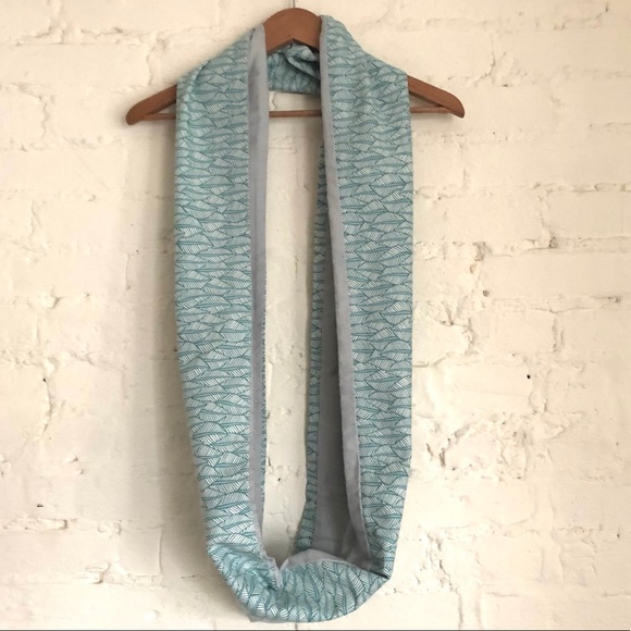 Infinity Scarf 🧣 - Picture 4 of 10